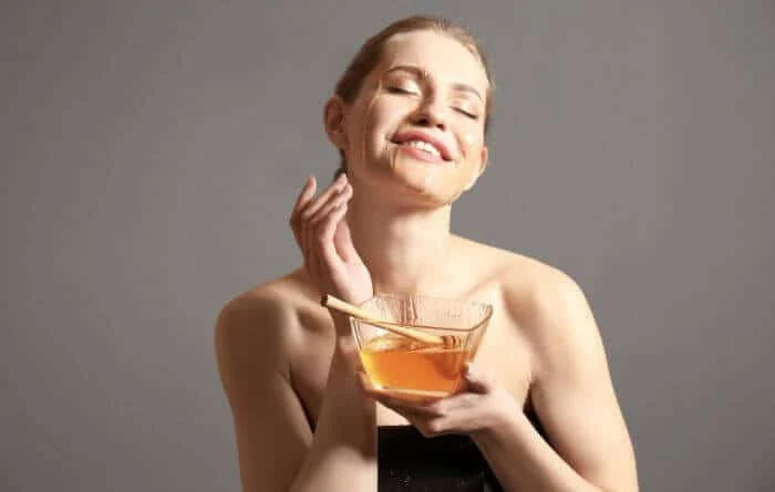 Use honey to get glowing and healthy skin
