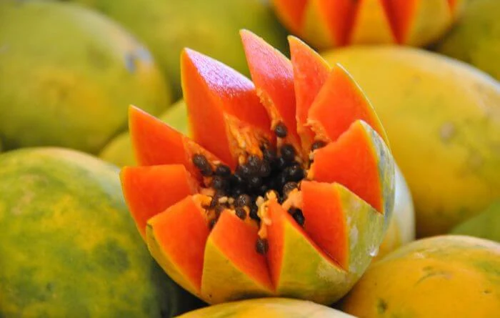 Use papaya for glowing and healthy skin