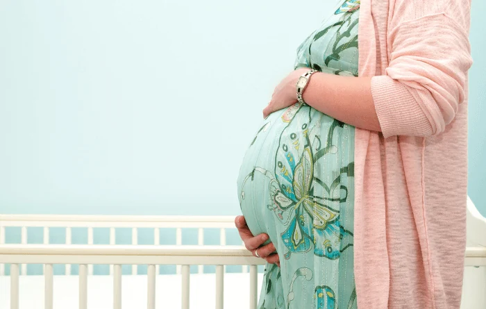 What are the common symptoms of pregnancy